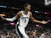 乐鱼体育app-关于NBA总决赛MVP榜：亚历山大领跑哈利伯顿第四的信息