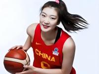 乐鱼体育平台-16分钟拿12+4+3+0失误！杨舒予三战33分势头正盛成李梦接班人