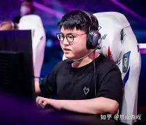 包含CFO穷追不舍杀到泉水，Junjia赵信遗憾错失五杀的词条