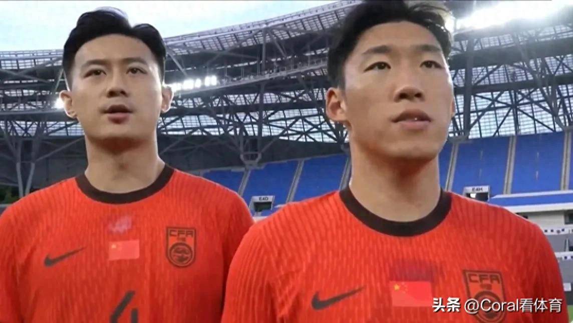 东亚杯-张玉宁失单刀国足0-2不敌日本遭两连败