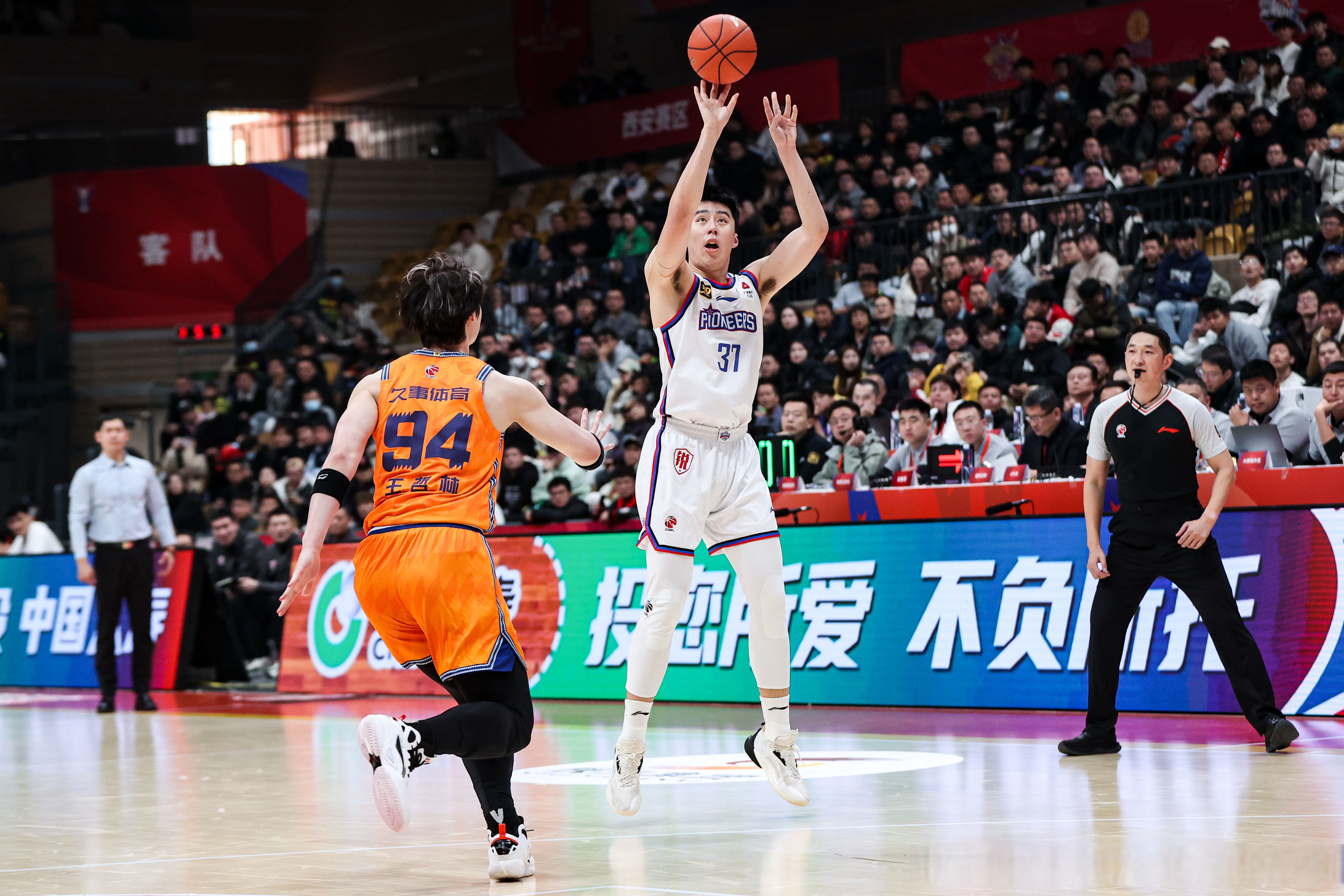 关于CBA俱乐部杯为CBA联赛提升商业开发水平提供支持的信息
